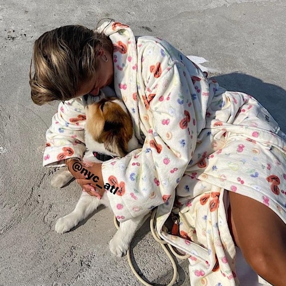 Djerf Avenue Fruit Robe - Picture 2 of 5